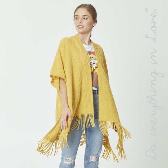 Do everything in Love Brand Open Knit Kimono with Fringe Tassels - Picture 1 of 9